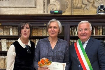 La libraia Saoncella premiata con il “Tina Anselmi 2025”: un riconoscimento al valore della cultura indipendente