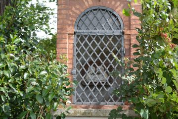 Edicola villa Zarri, via Ghiaradino